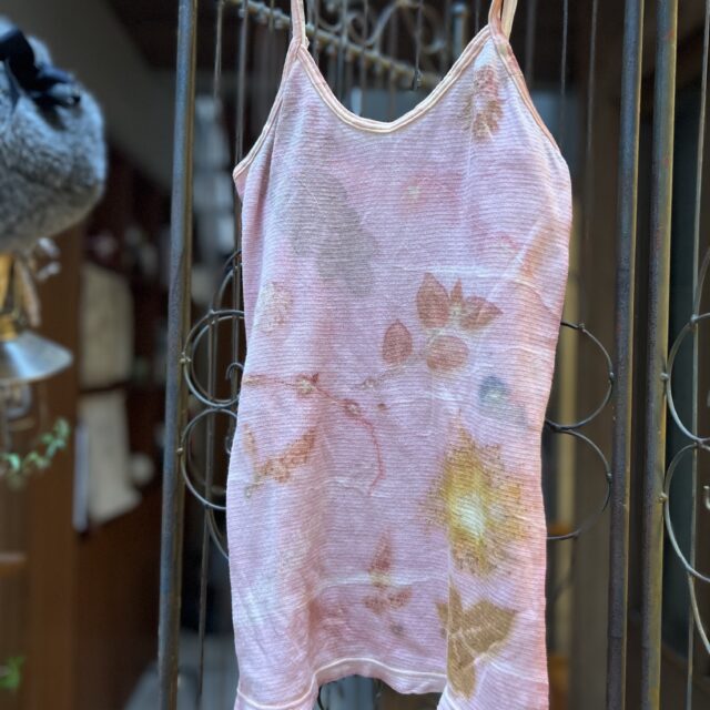 【ユキノハ】恋する夜明け　草木染 キャミソール